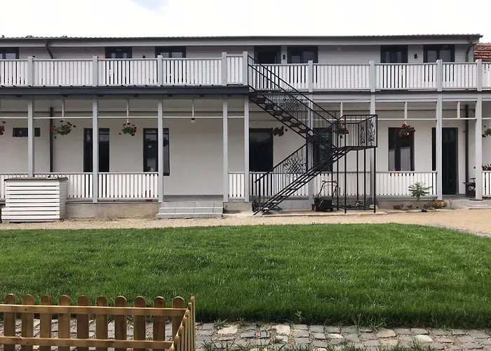 Garsoniera Delia * 布拉索夫